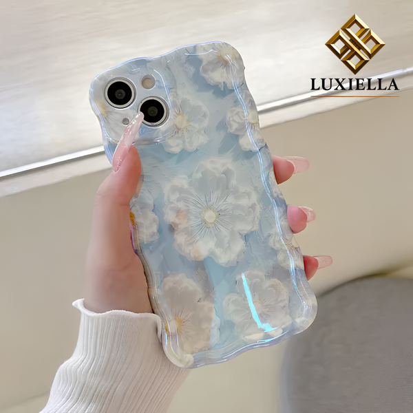 Luxiella 3D Mavi Çuha Çiçeği Telefon Kılıfı – iPhone uyumlu, parlak şeffaf yüzey, dalga kenar tasarım, ince & darbe korumalı yapı, net buton basışı, leke/iz tutmaz