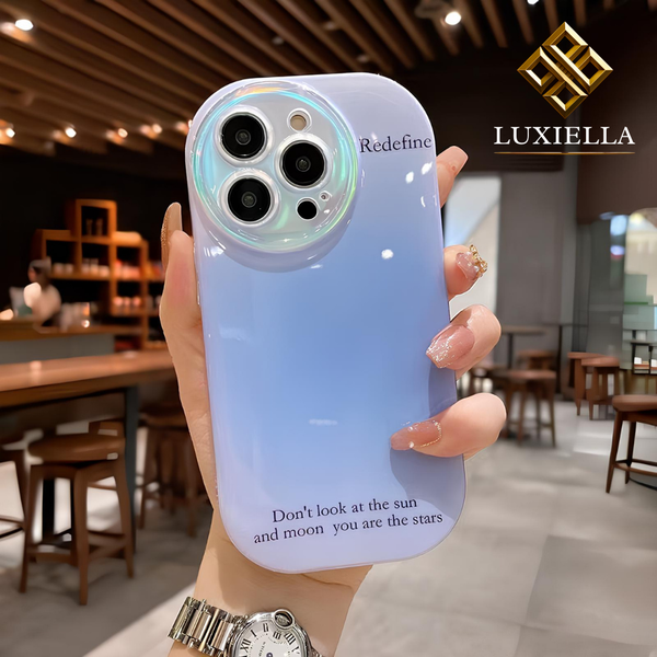 Luxiella Lila Opal Halo Telefon Kılıfı – iPhone uyumlu, parlak ombre gövde, inci-yansımalı kamera halkası, ince & darbe korumalı yapı, esnek çerçeve + sert arka, leke/iz tutmaz yüzey, kablosuz şarj uyumlu